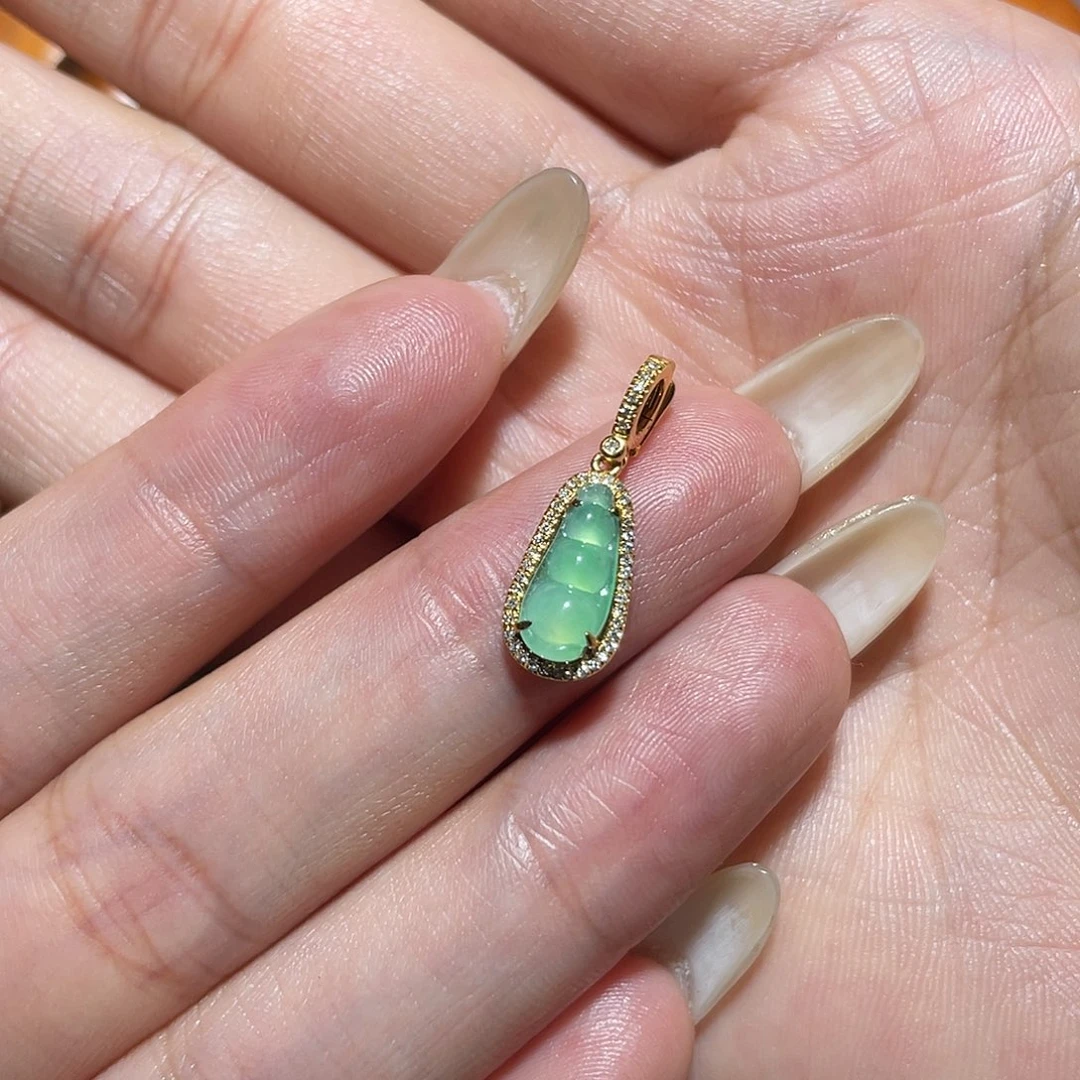 翡翠18K金镶嵌吊坠(不含链)