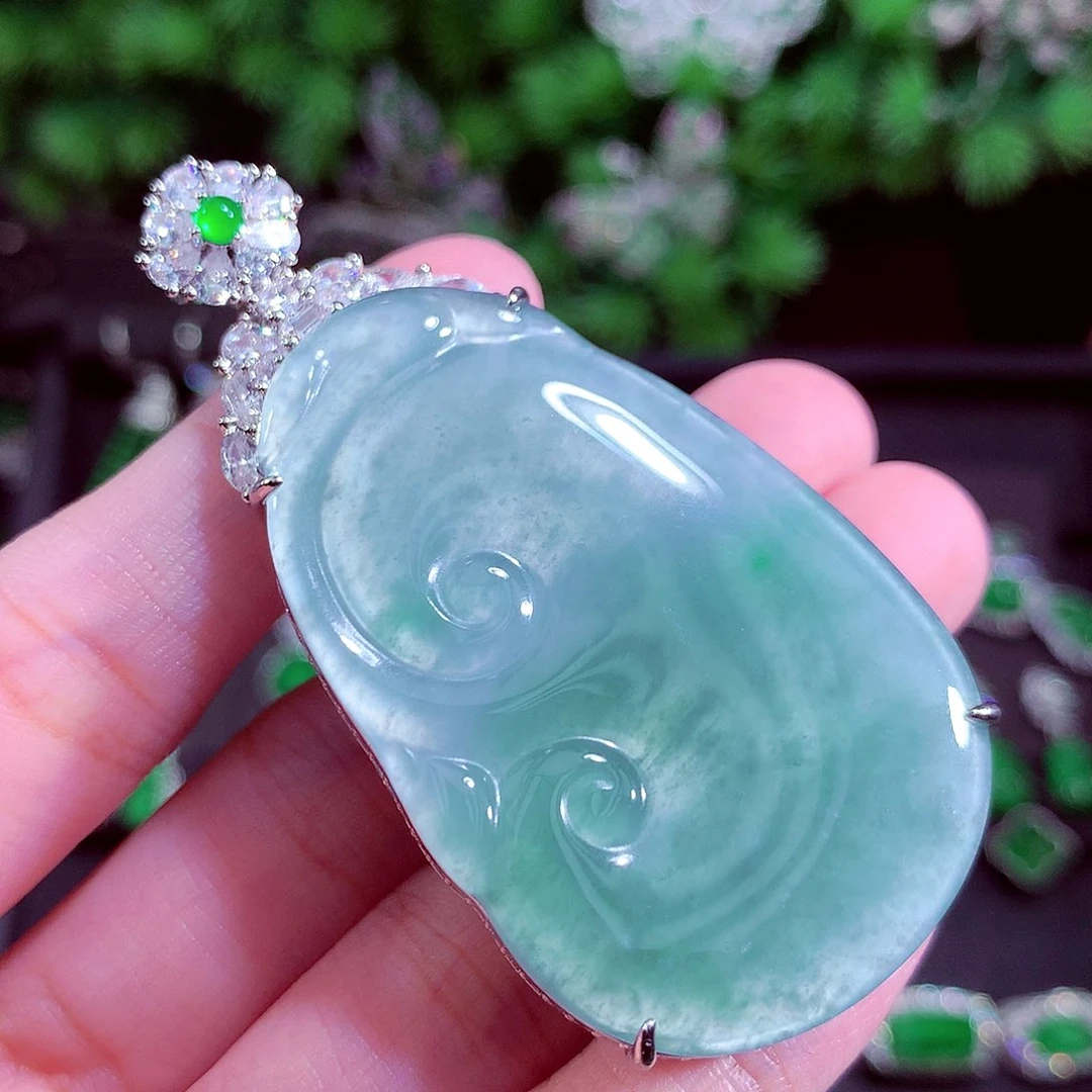 颈饰未镶嵌翡翠天然