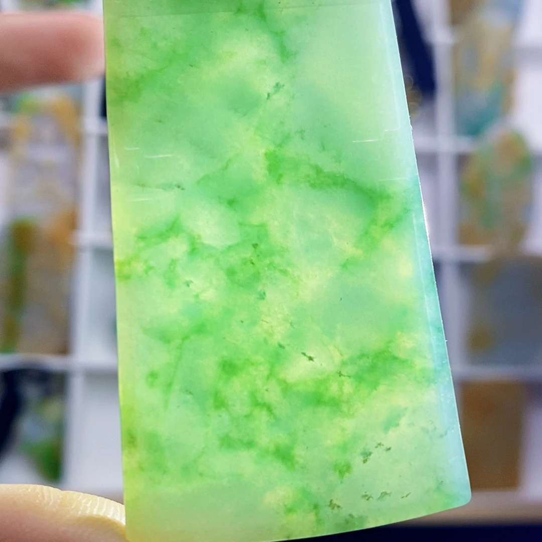 未镶嵌定制翡翠翡翠