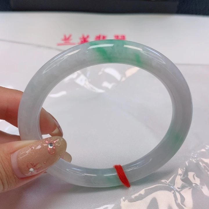 翡翠手镯（圆镯）未镶嵌
