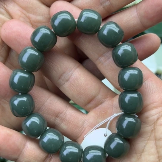 和田玉未镶嵌珠宝半成品