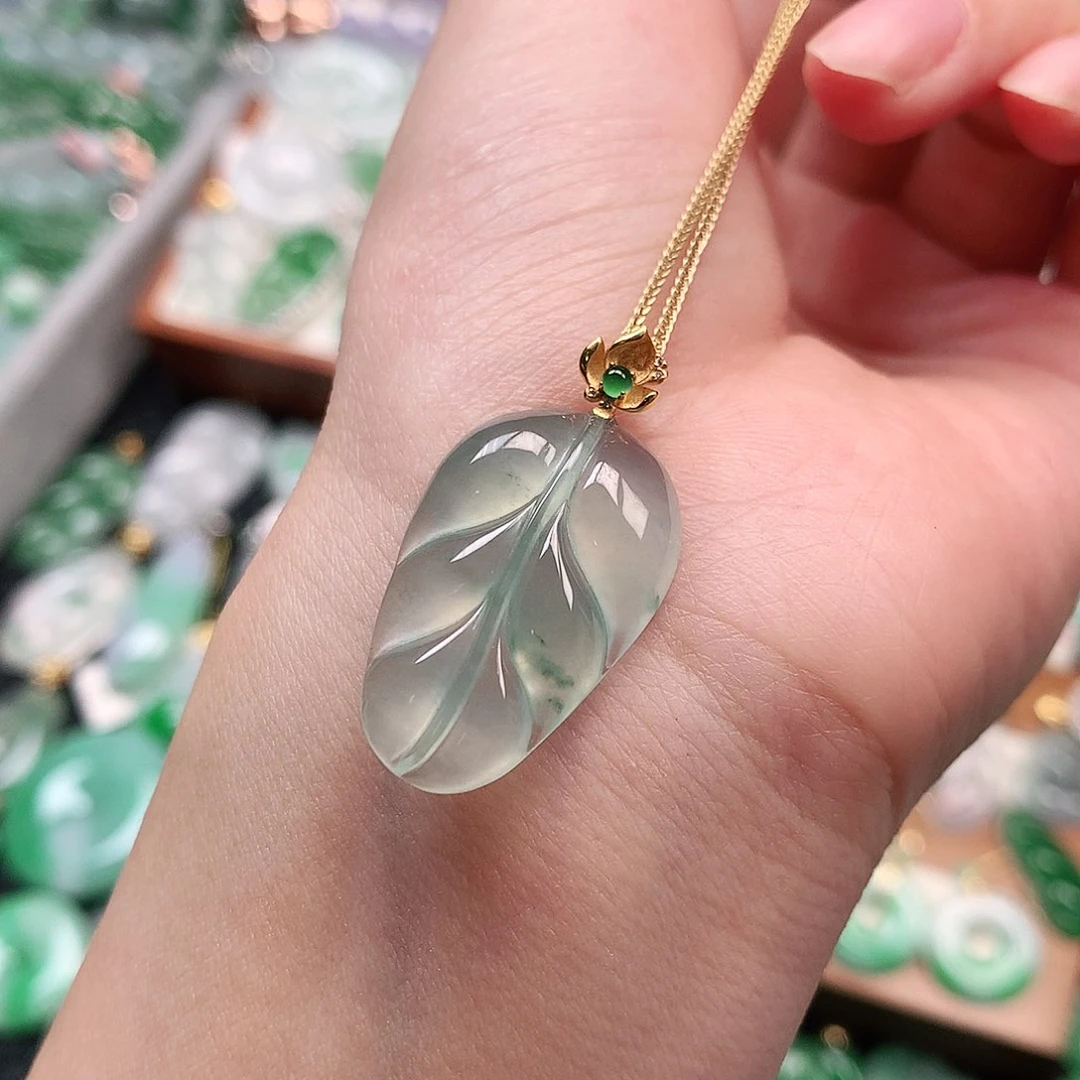 套链未镶嵌翡翠叶子