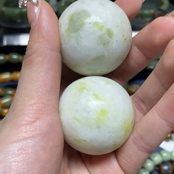 蛇纹石玉珠宝奇石未镶嵌