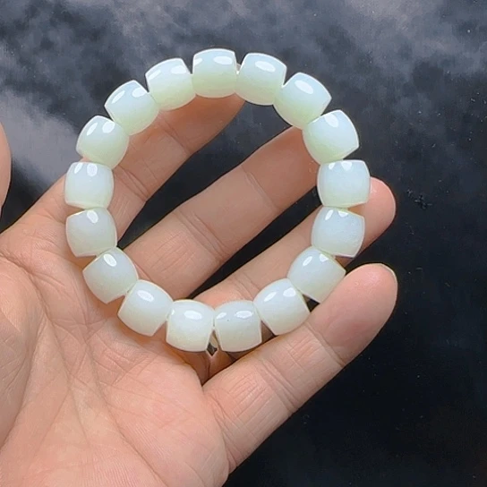 未镶嵌手链和田玉?**?卡13无黑点无裂口