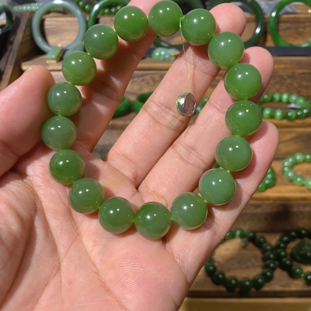 【闪购商品】吊坠(不含链)未镶嵌和田玉俄料白加绿手串 12