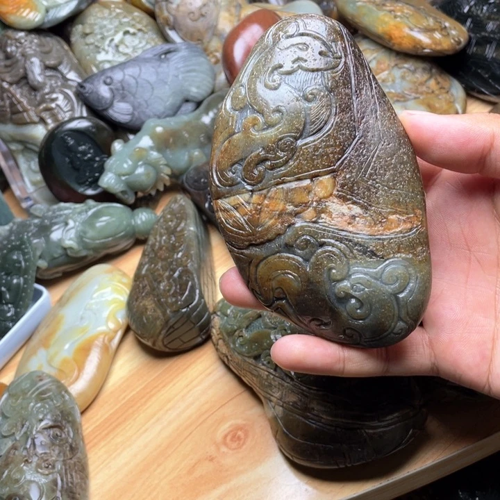 和田玉未镶嵌挂件