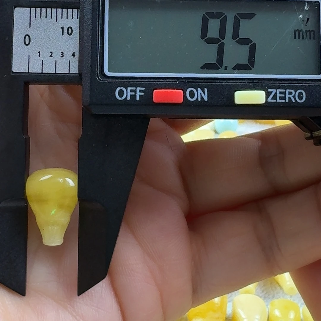 蜜蜡未镶嵌裸石19杂