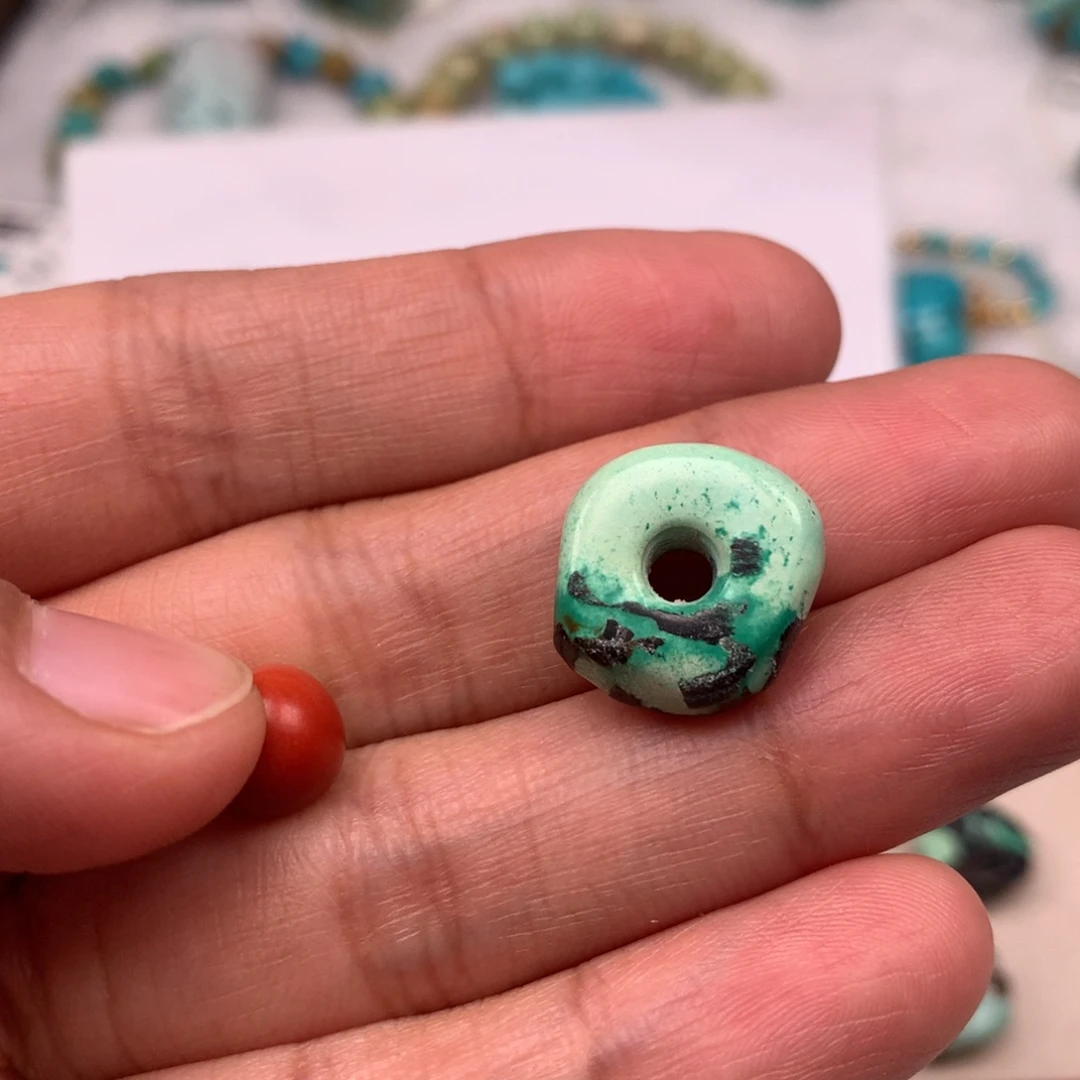 蓝***典玛瑙/玉髓未镶嵌扣子一颗