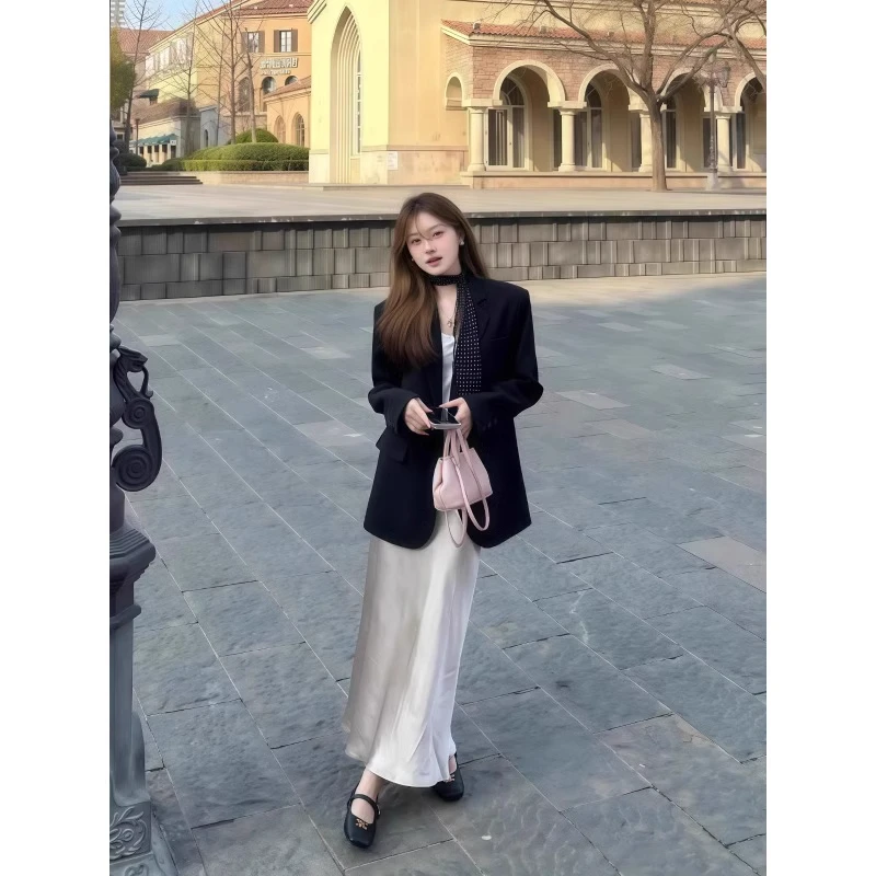 黑色西装外套女2025秋季新款小个子高级感韩版显瘦休闲法式小西服