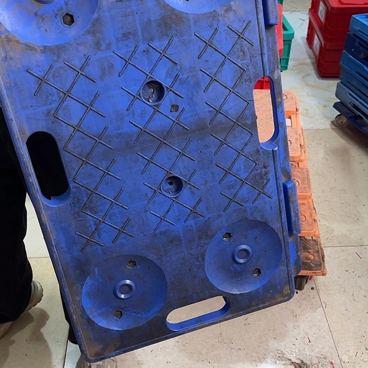 天***座厚款家用五金工具箱