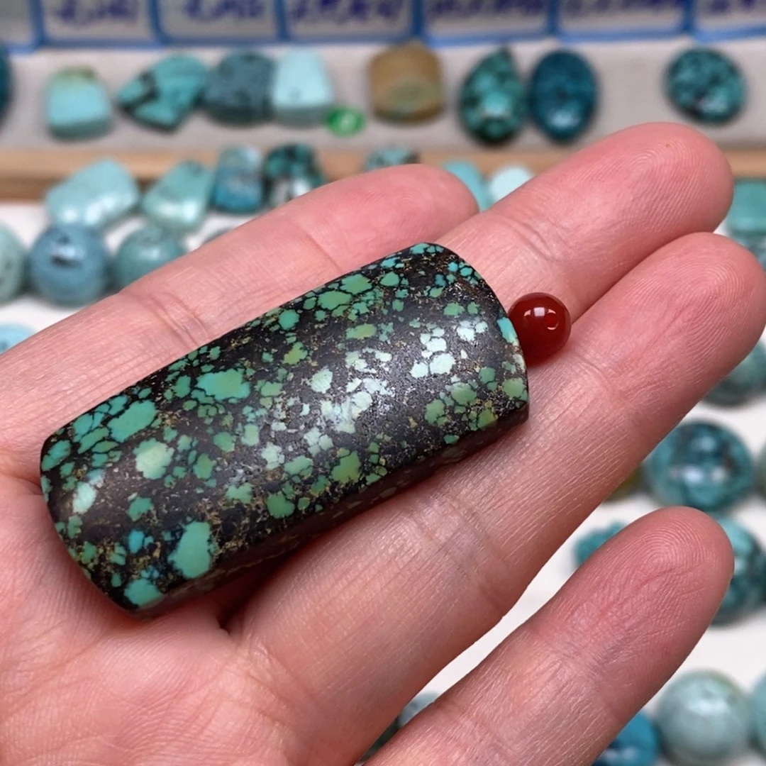 南红玛瑙未镶嵌珠宝奇石辣****你