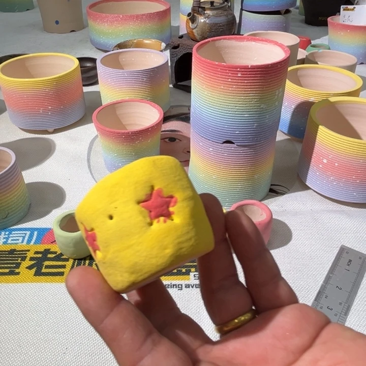 红陶不****姨我的心好痛啊我的心