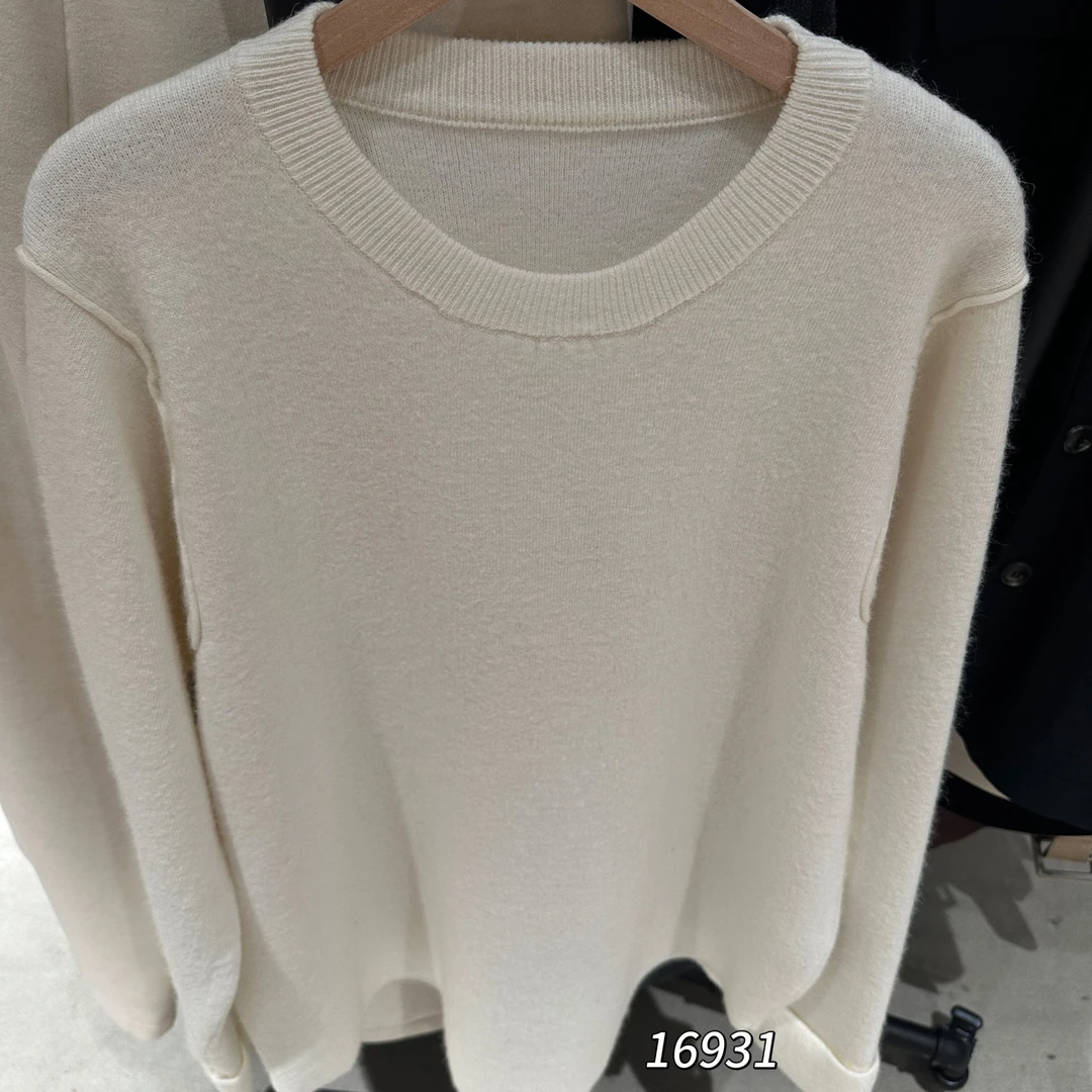 16931 WANGDAN（部分无水洗唛，介意慎拍)新款净版圆领长袖针织衫