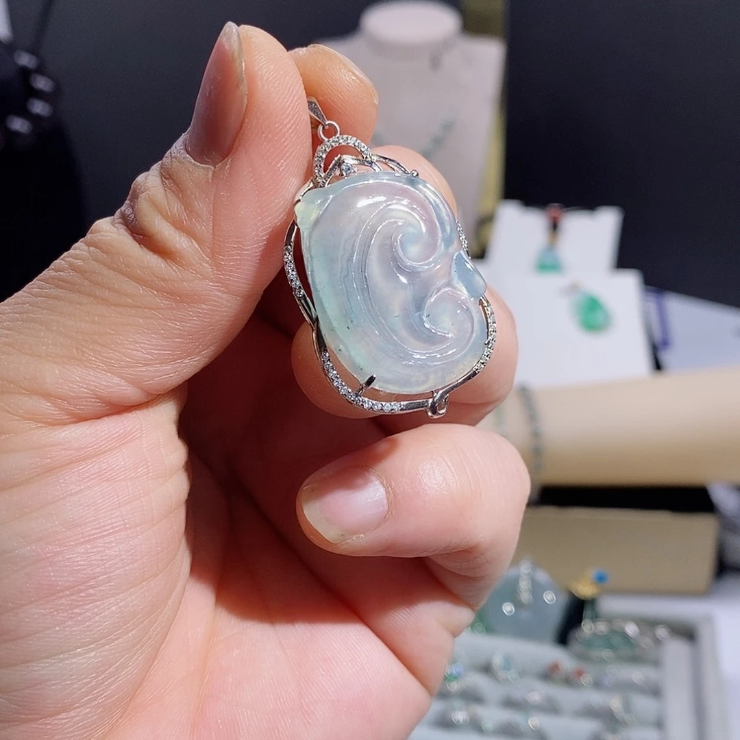 翡翠颈饰银S925镶嵌如意