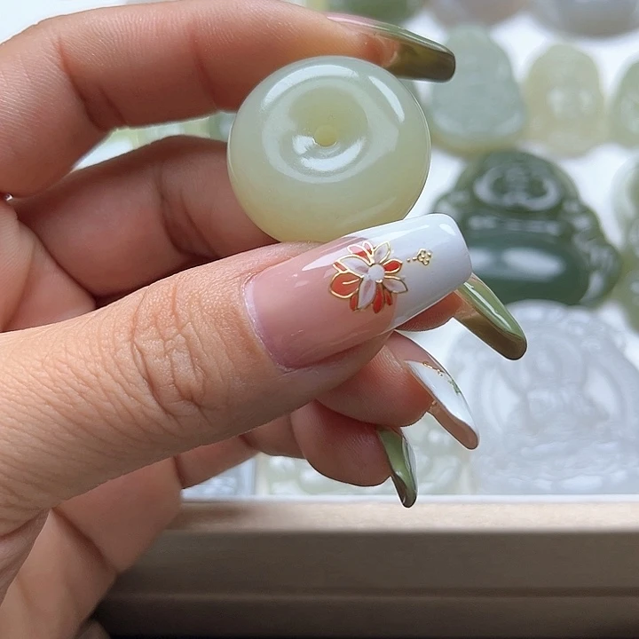 【闪购商品】颈饰未镶嵌和田玉白***凉