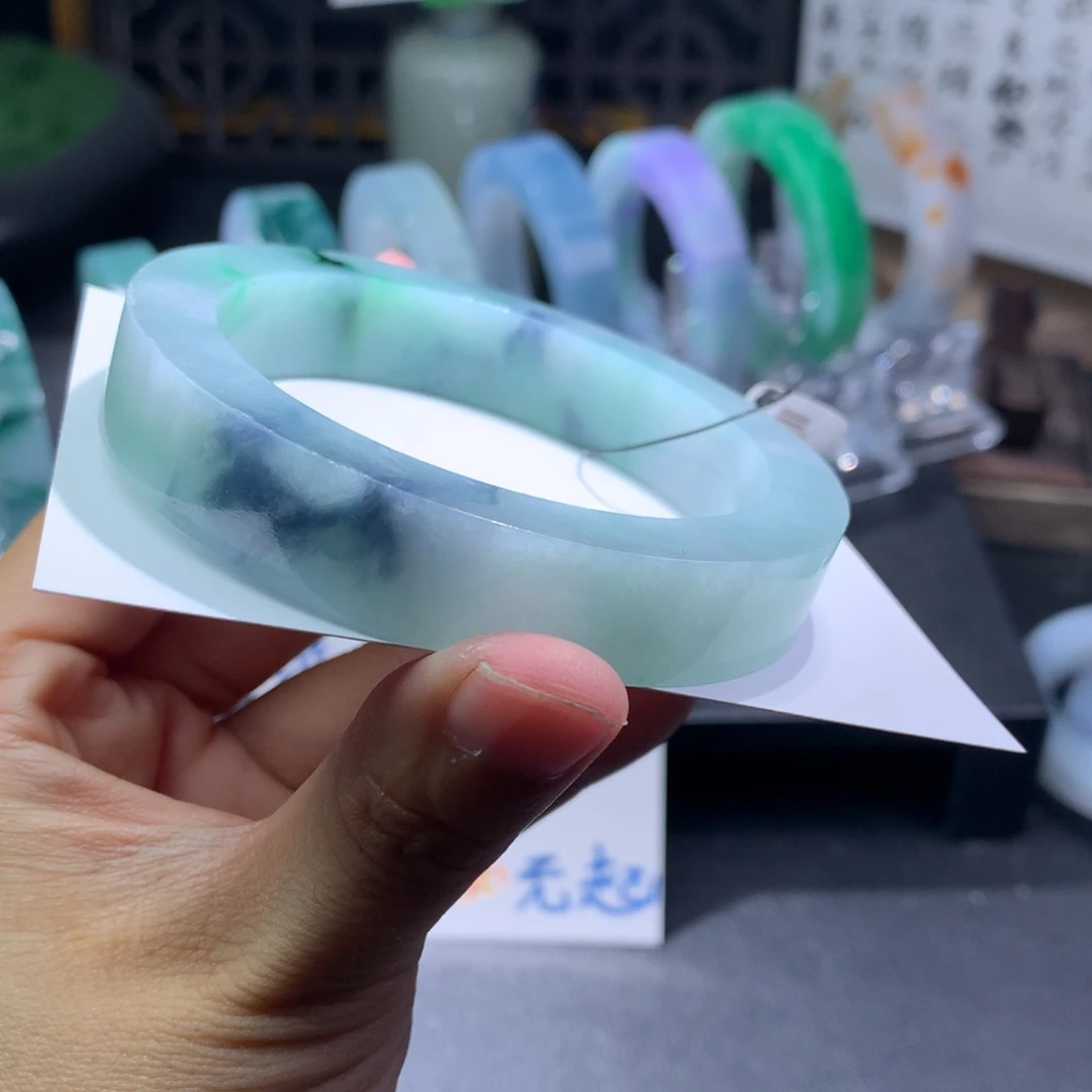 未镶嵌手镯定制翡翠