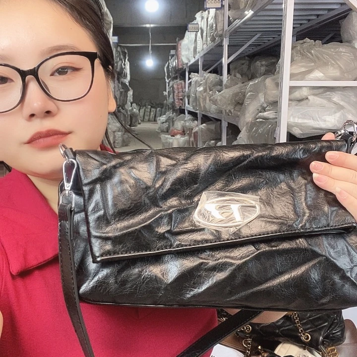 PU黄牛皮（革）PVC时尚潮流时尚