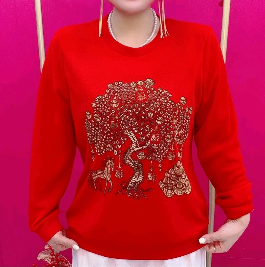 2026新年款大红色烫钻中年女士针织衫时尚休闲风宽松显瘦套头毛衣