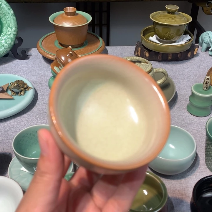 龙泉青瓷猪油冻茶碗