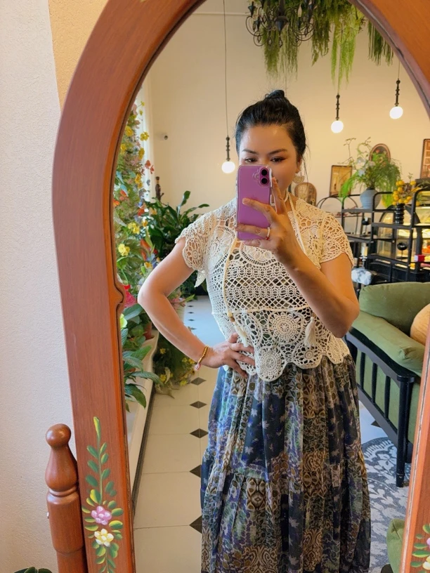 洋气时尚镂空V领常规款毛针织衫休闲印花复古流苏