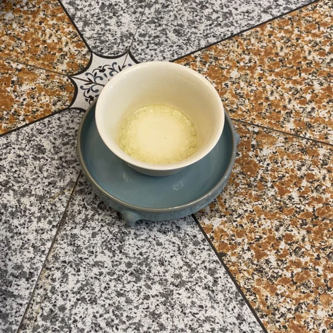 您***财赏品隋白釉杯子一个