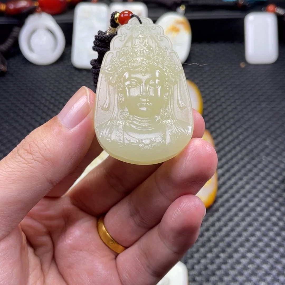 颈饰未镶嵌和田玉