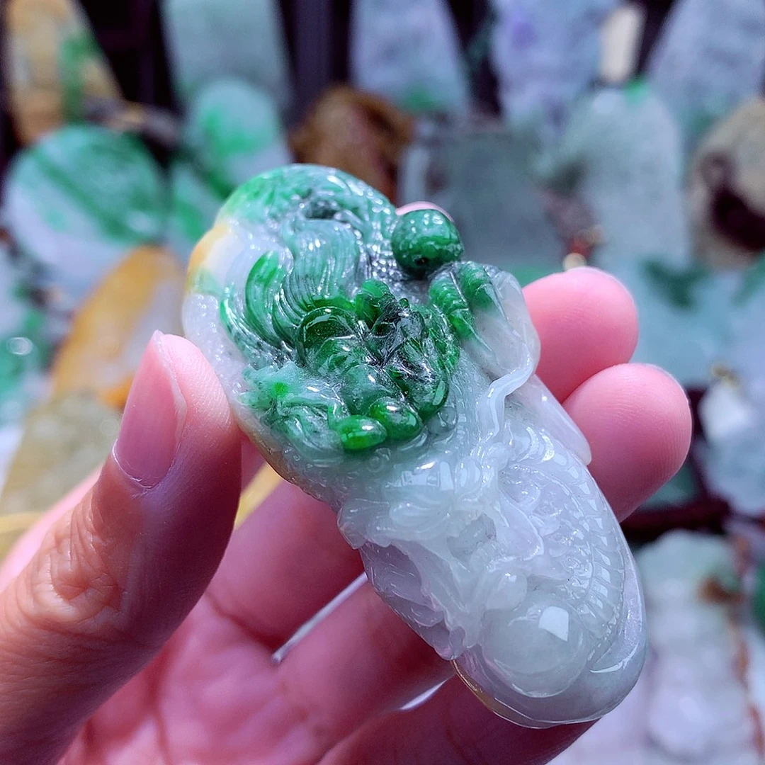 颈饰未镶嵌翡翠天然