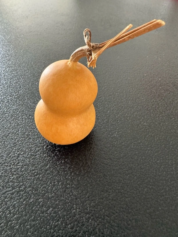 聊城文玩手捻葫芦天然包浆紫皮小号龙头摆件手把件挂件