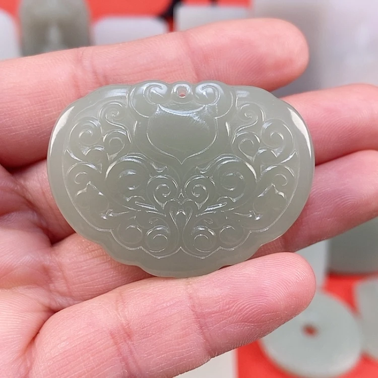 【闪购商品】颈饰未镶嵌和田玉