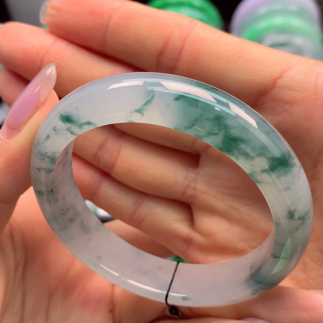 翡翠手镯未镶嵌天然缅甸翡翠手镯