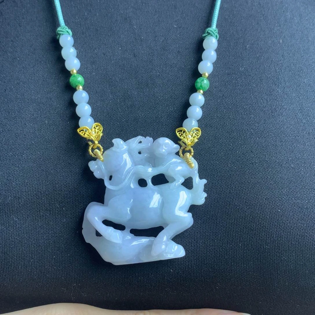 翡翠颈饰未镶嵌翡翠