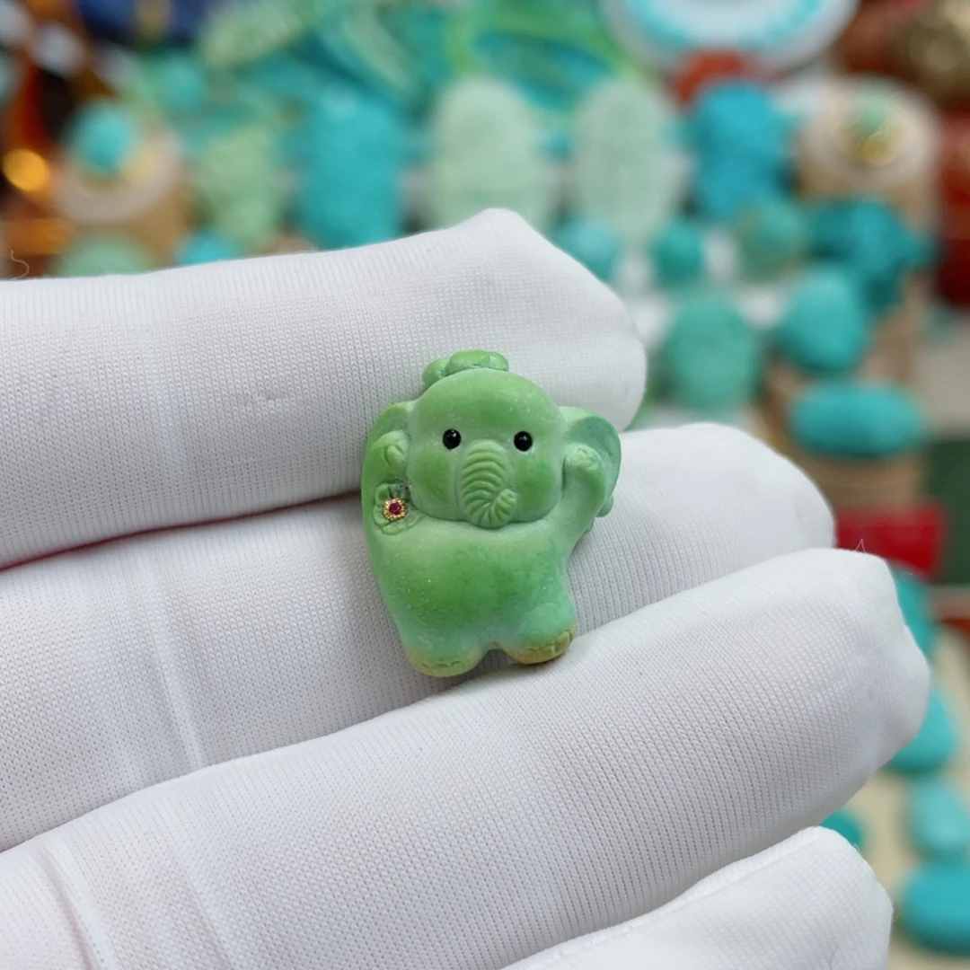 绿松石未镶嵌珠宝奇石