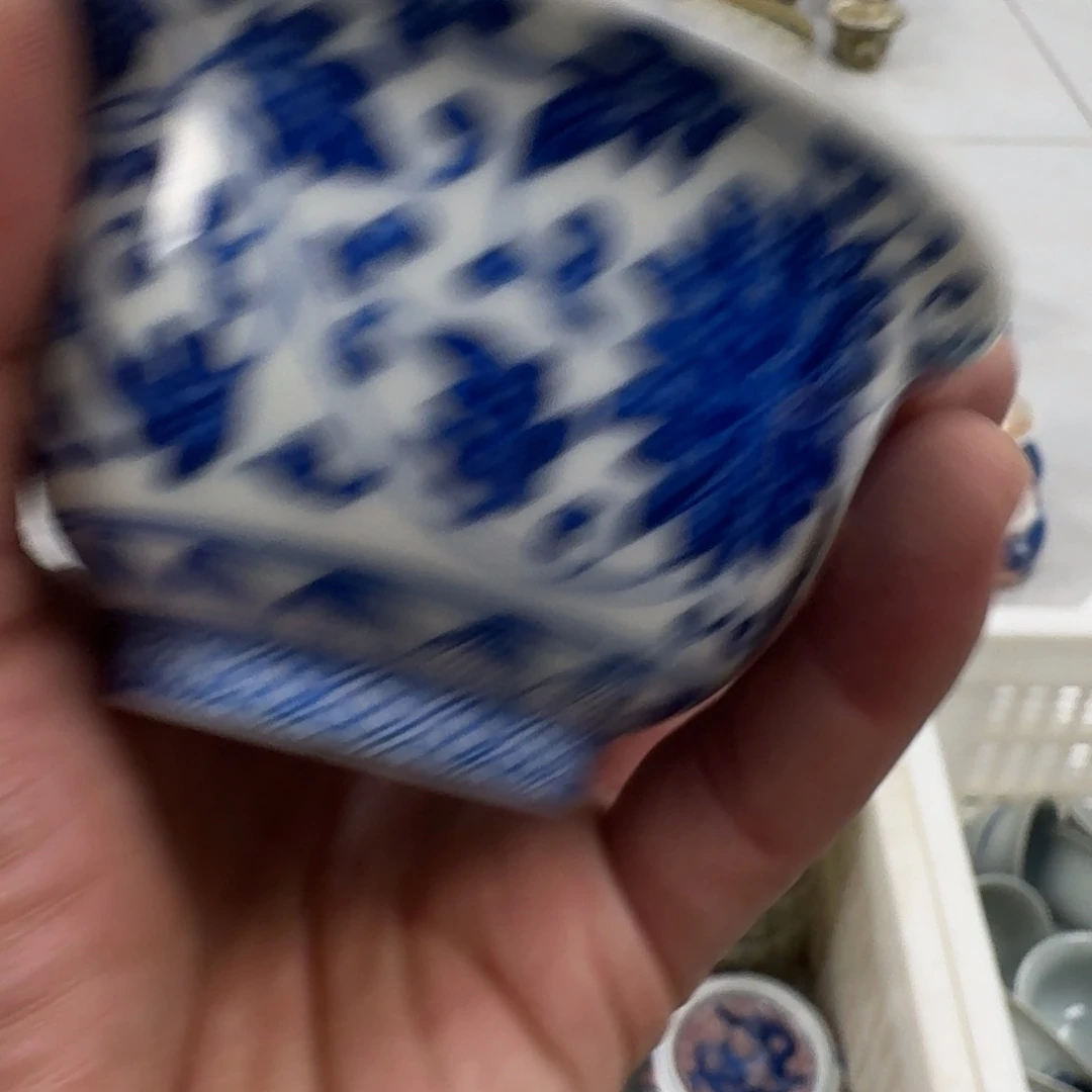 摆件青花缠枝莲主人压手杯