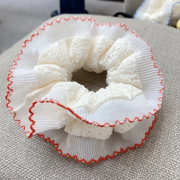 A32红色边泡芙唱圈