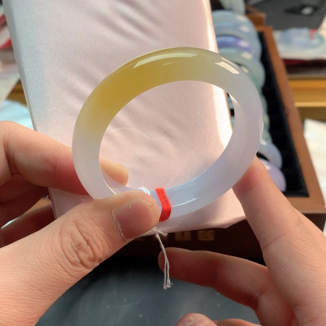 翡翠未镶嵌手镯紫底炎黄