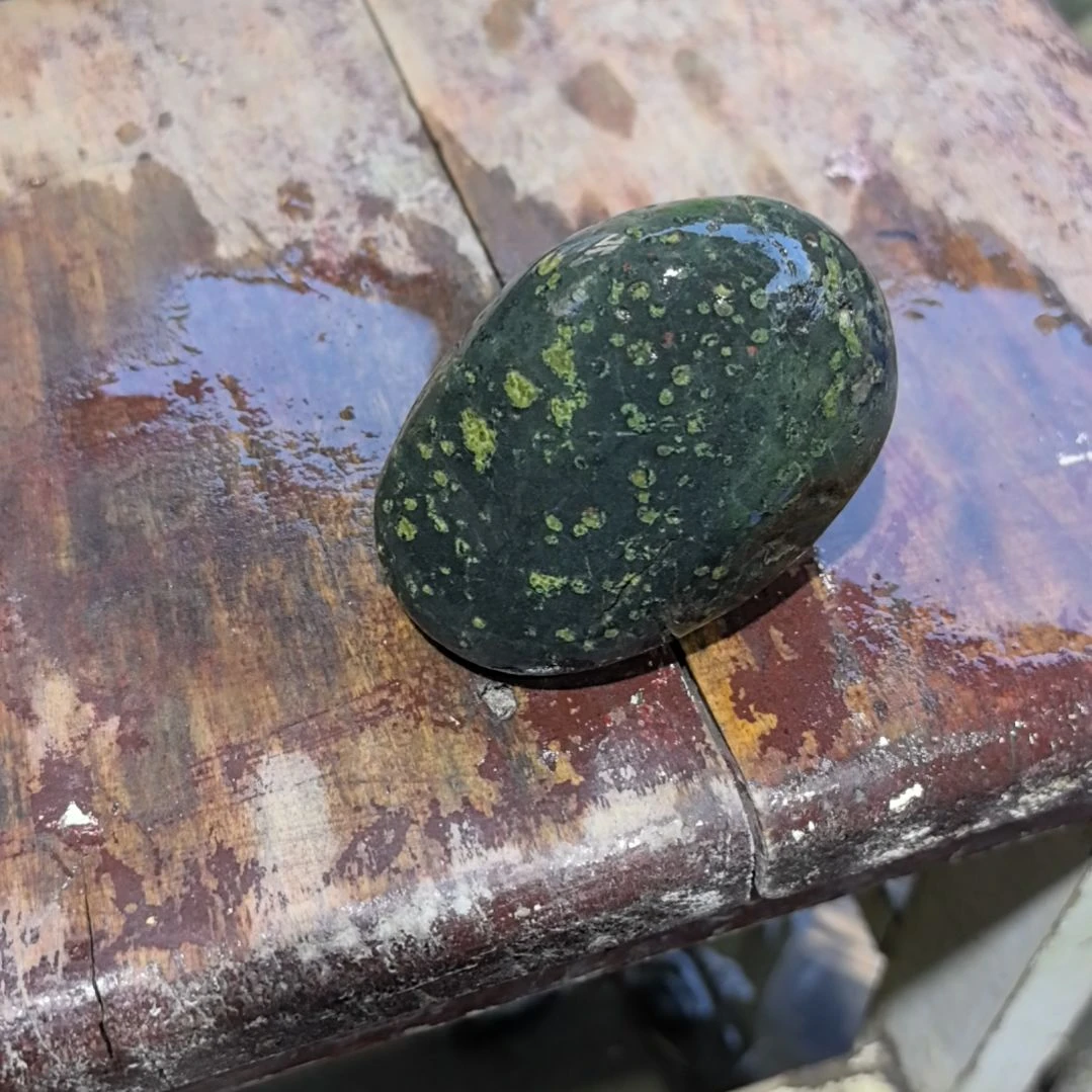 太***雨原石一个摆件一个原石手把件