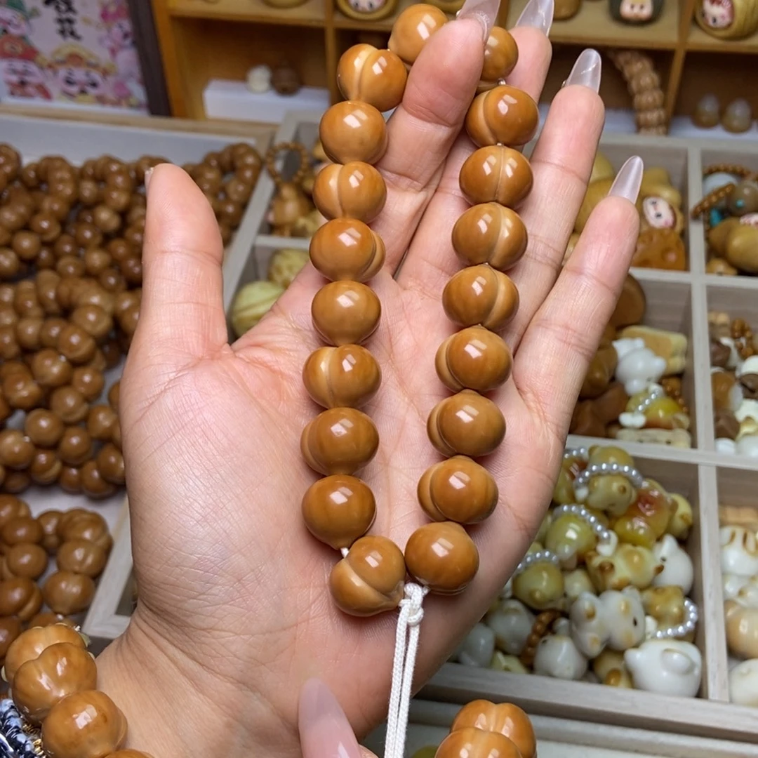 猴头核桃吊坠1.6顶大稀缺柯基小肥臀手持