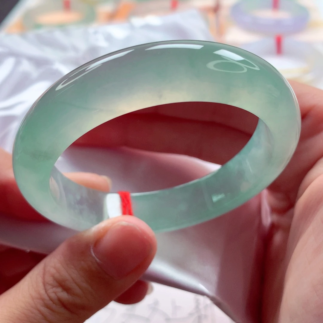 翡翠未镶嵌手镯师妹52.8冰绿绿钢荧光棒（24号）