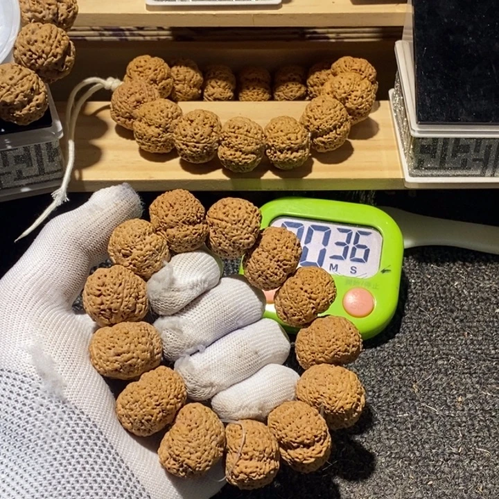 胖***！金刚菩提吊坠哈我就没想多想啦哈哈