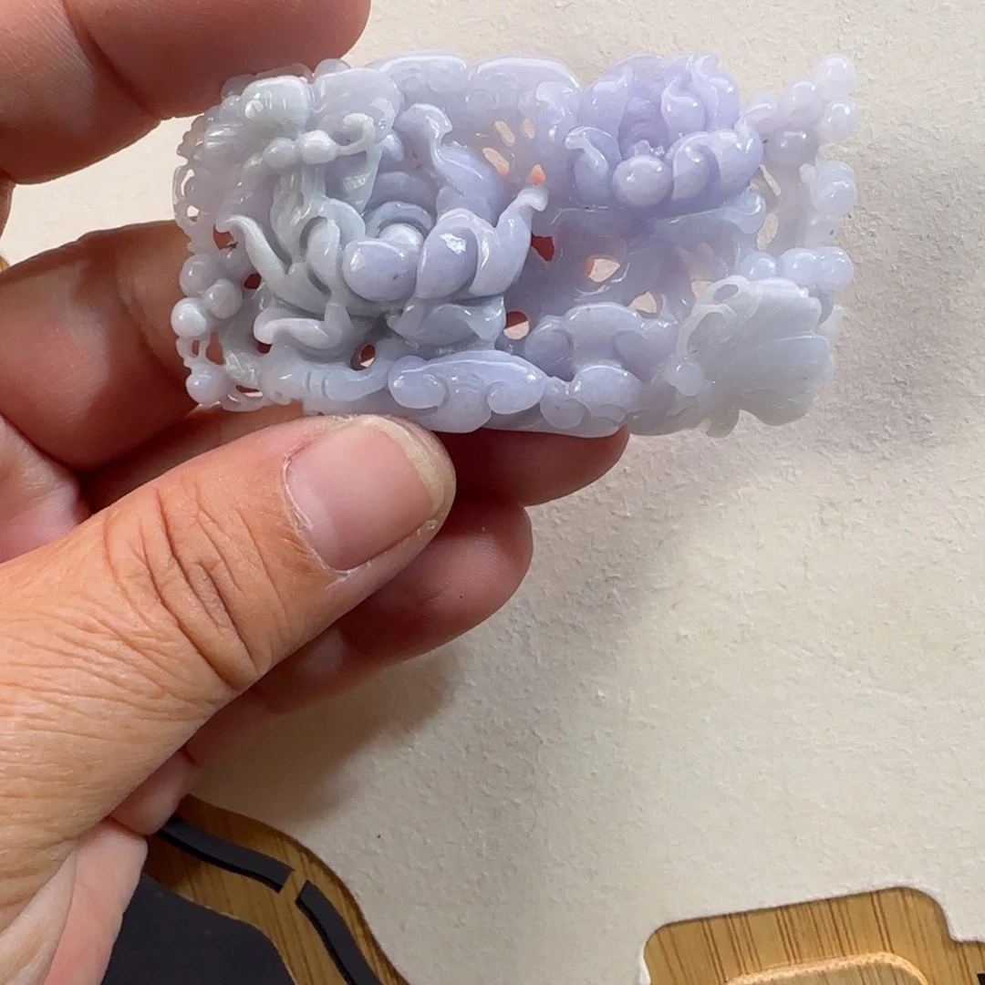 翡翠颈饰未镶嵌仿古