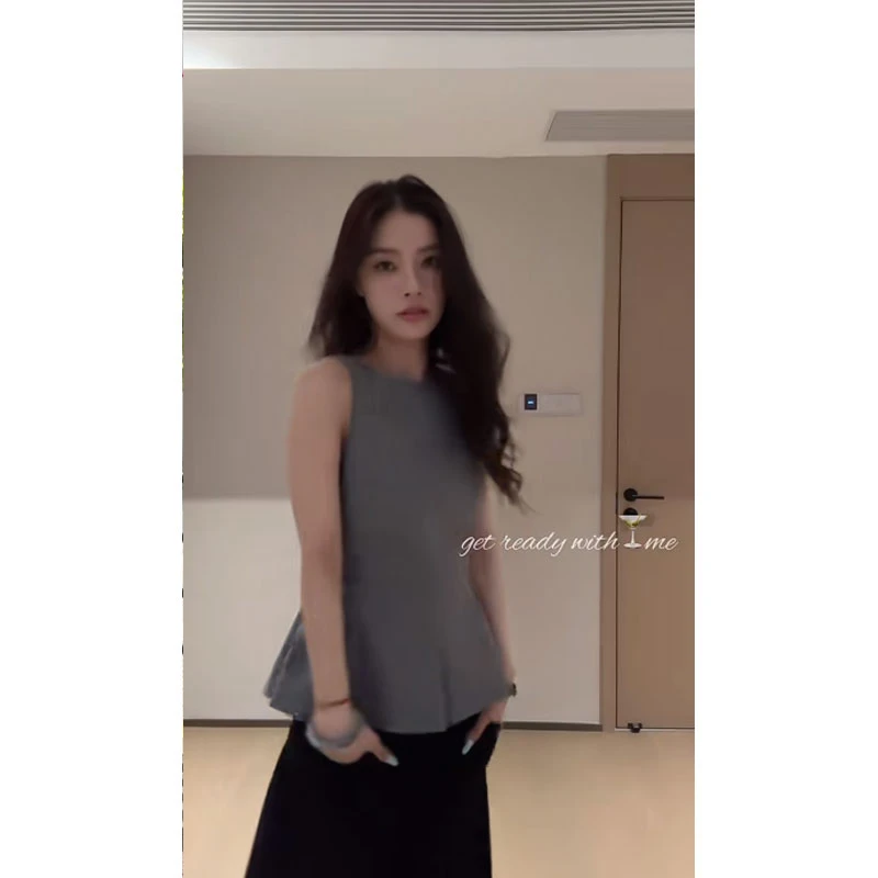 2025夏季新款高级一字领无袖背心女小心机上衣女配气质时尚裤子
