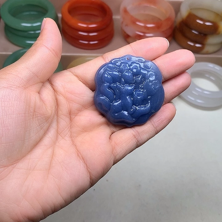 未镶嵌手镯石英质玉
