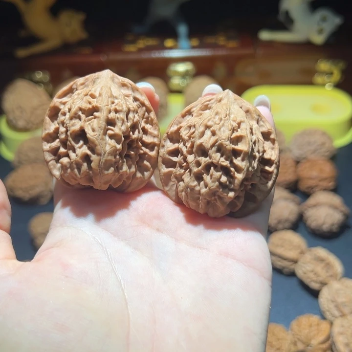 2***帅文玩核桃把件洪七公