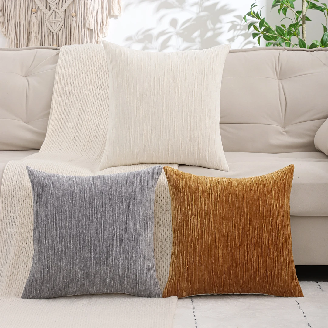 北欧风三色抱枕，绒面纹理细腻，沙发飘窗装饰必备，提升空间温馨度～