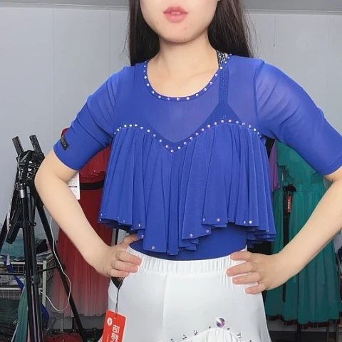 M。