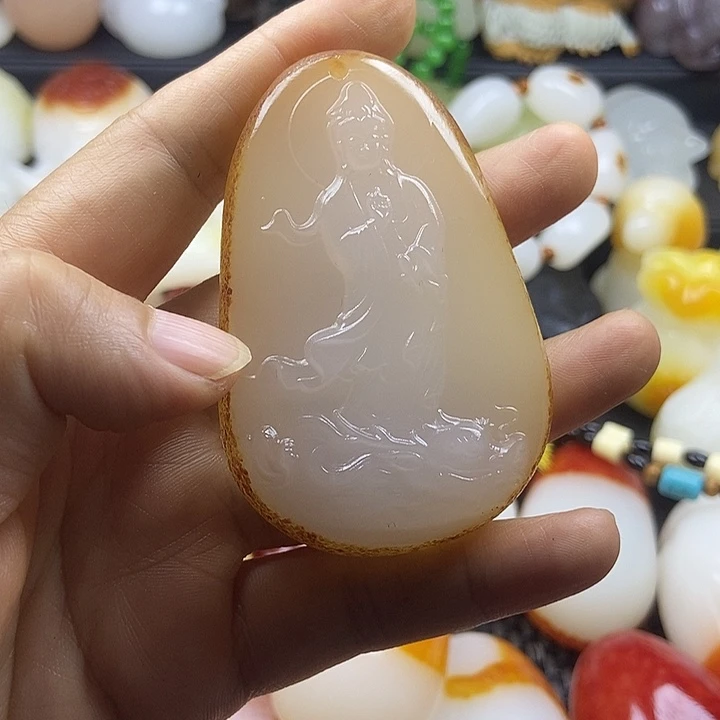 无花朵哈*爷原石雕刻挂件