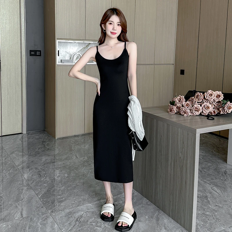 2025吊带新款性感黑色打底连衣裙无袖吊带裙背心显瘦中长小黑裙