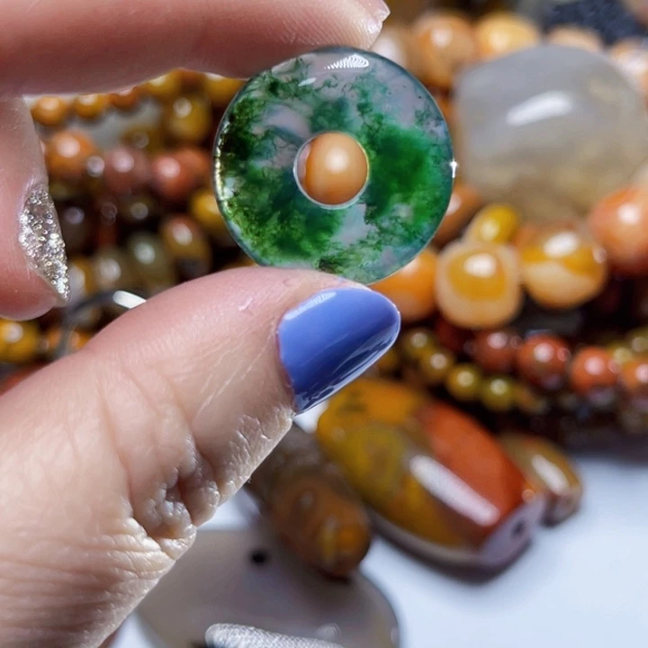 玛瑙/玉髓颈饰未镶嵌