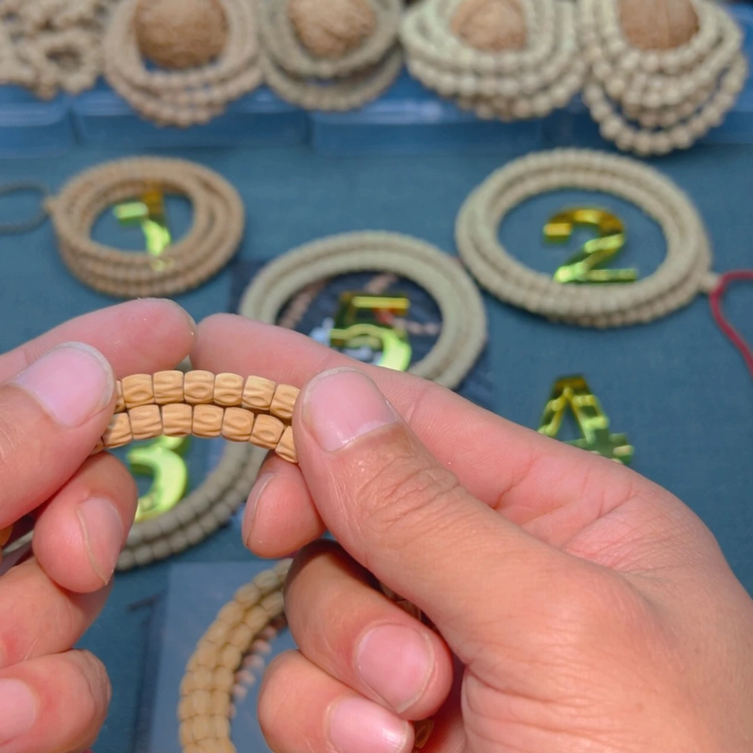 尧***贝柏香籽/百香籽吊坠