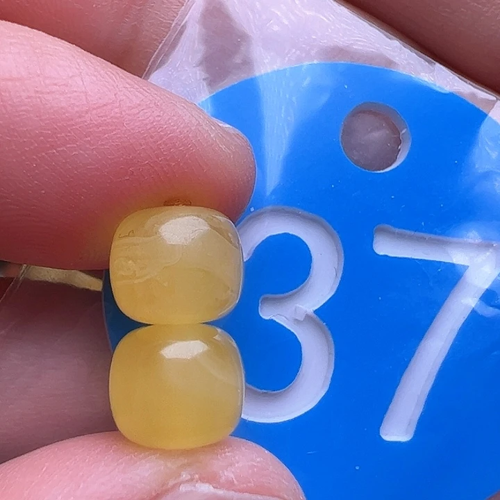 未镶嵌蜜蜡裸石8m m